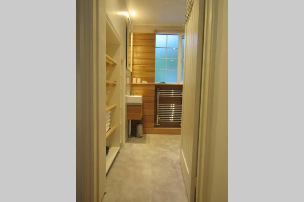 Lovely Spacious Cottage Near The Coast سانت أوستيل المظهر الخارجي الصورة