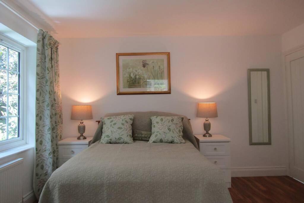 Lovely Spacious Cottage Near The Coast سانت أوستيل المظهر الخارجي الصورة